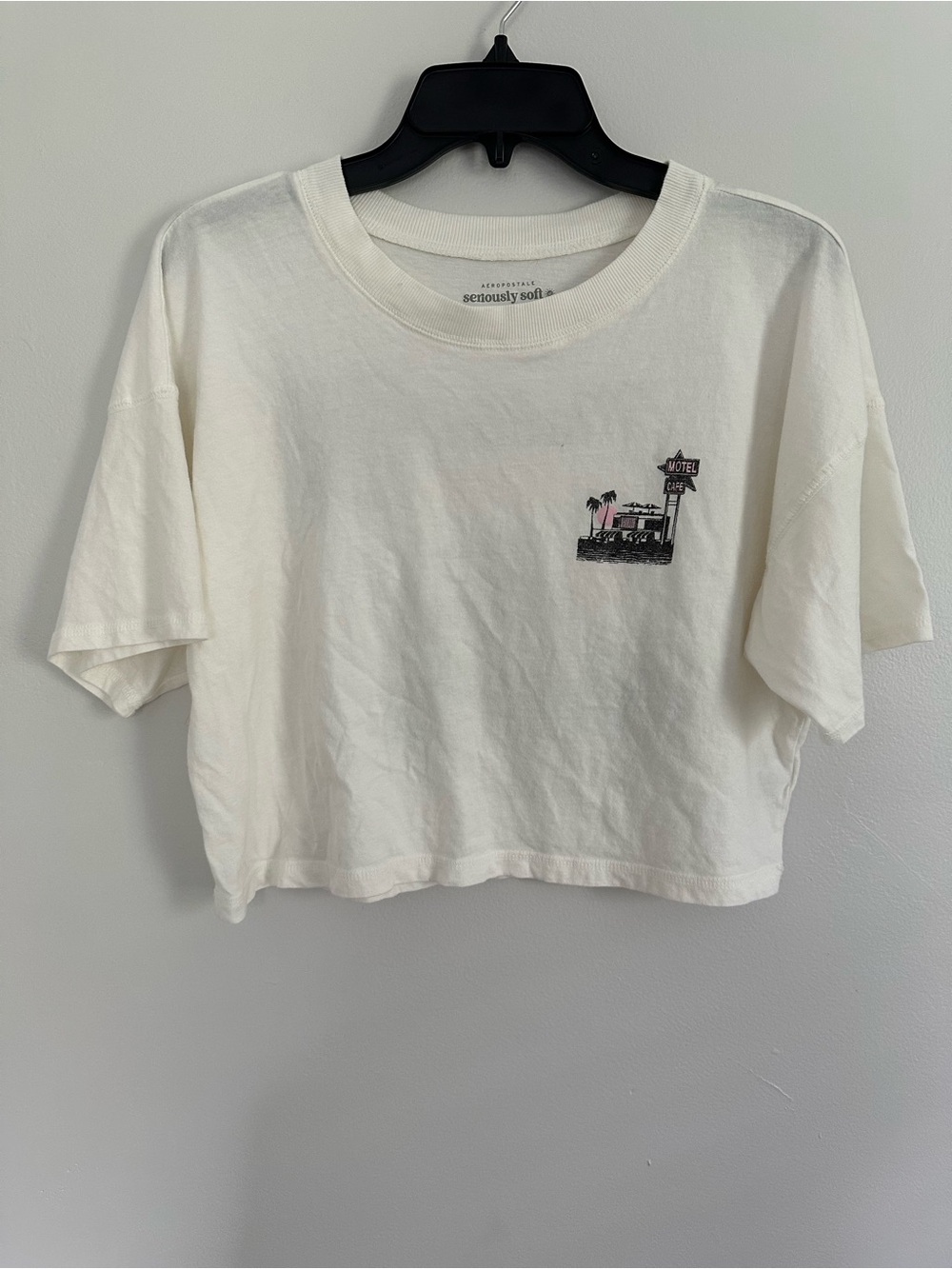 Aeropostale White Cropped Short Sleeve Tee with Palm Motel Graphic